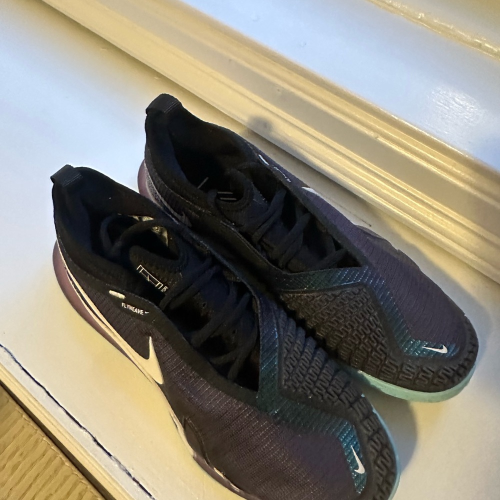 Nike Tennis Shoes